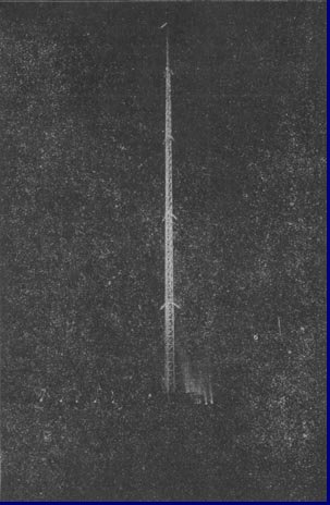 De Hilversumse zendmast voor februari 1945.