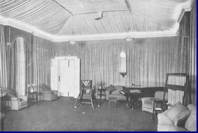 studio 1923