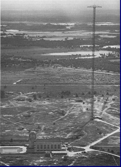 Luchtfoto van het complex Kootwijk-Radio.