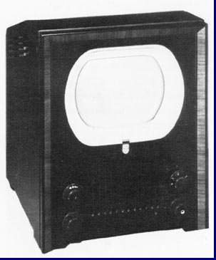 Een televisietoestel uit de beginjaren, hier de TX-400U van Philips.