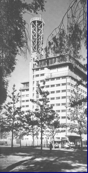 Zendmast op het Veemgebouw in Eindhoven.