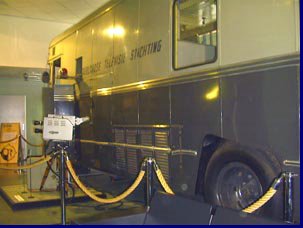 Foto uit 2000. De wagen bestaat nog steeds en is te bezichtigen in het Omroepmuseum te Hilversum.